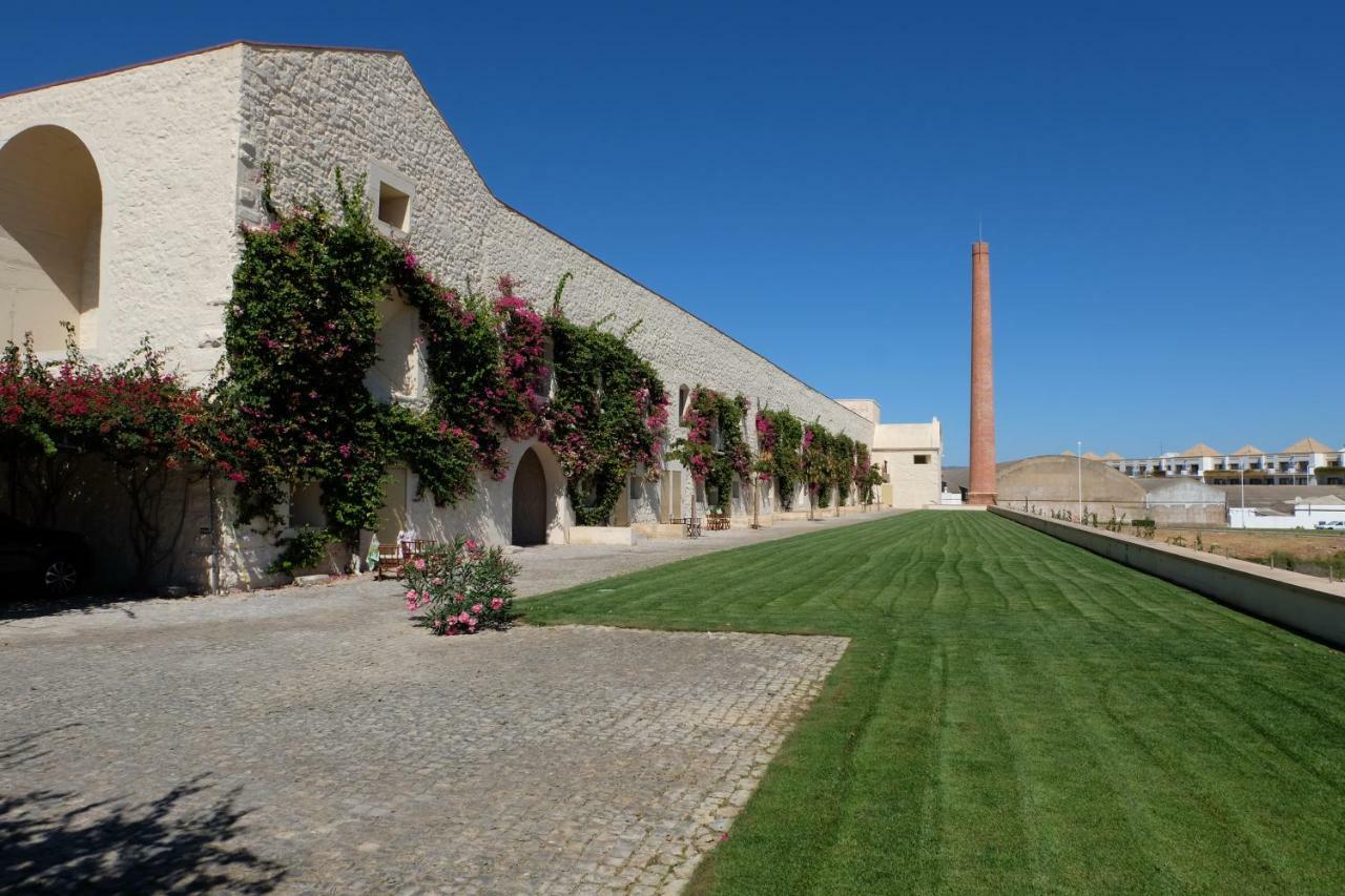 Flattered To Be In Algarve Apartment Tavira Exterior foto